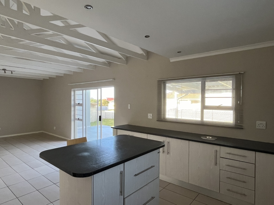 3 Bedroom Property for Sale in Kidds Beach Eastern Cape